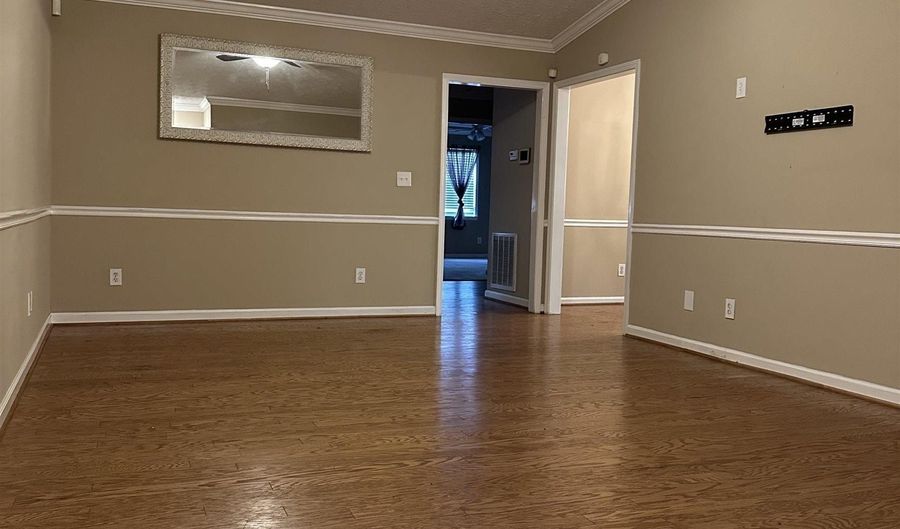 414 LEIGHTON Ave, Anniston, AL 36207 - 2 Beds, 2 Bath