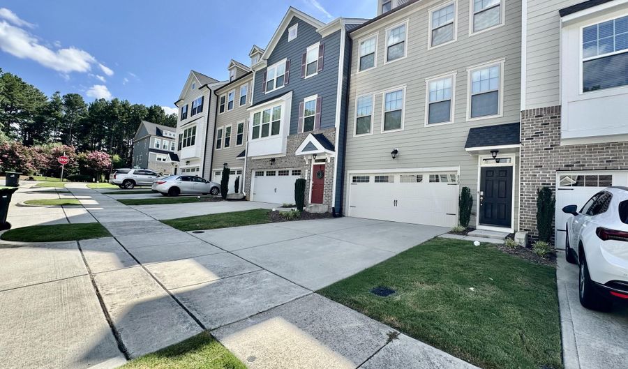822 Richmont Grove Ln, Apex, NC 27523 - 3 Beds, 3 Bath