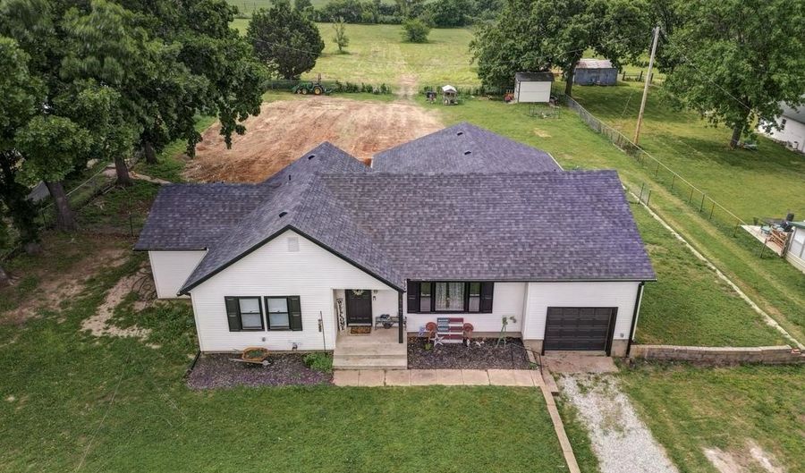 6797 312th Rd, Arkansas City, KS 67005 - 3 Beds, 2 Bath