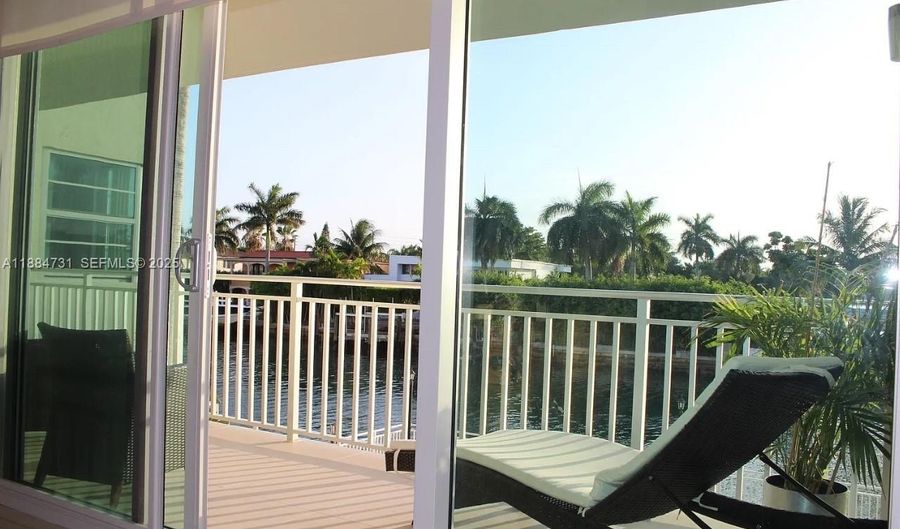 9500 W Bay Harbor Dr 2B, Bay Harbor Islands, FL 33154 - 1 Beds, 2 Bath