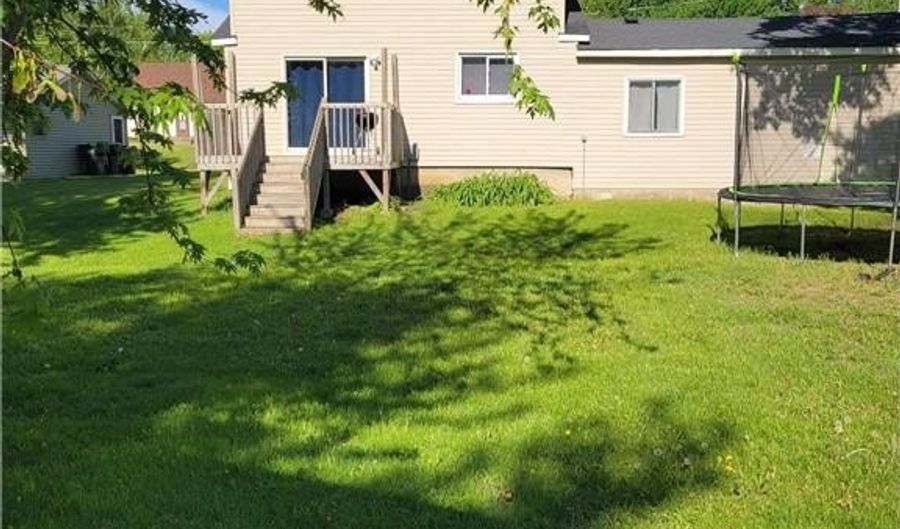 640 6th St, Albany, MN 56307 - 3 Beds, 2 Bath
