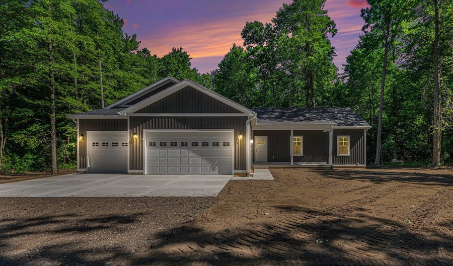 3995 112th Ave, Allegan, MI 49010 - 6 Beds, 4 Bath