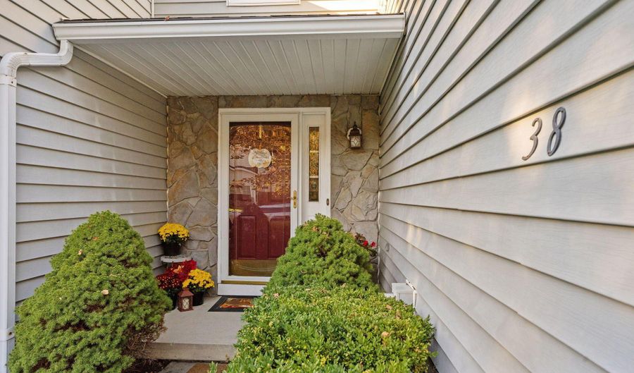 38 Woodside Dr, Albany, NY 12208 - 2 Beds, null Bath