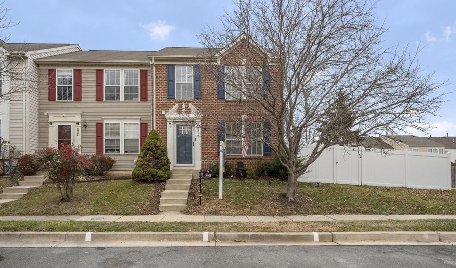 5010 FINSBURY Rd, Baltimore, MD 21237 - 3 Beds, 3 Bath
