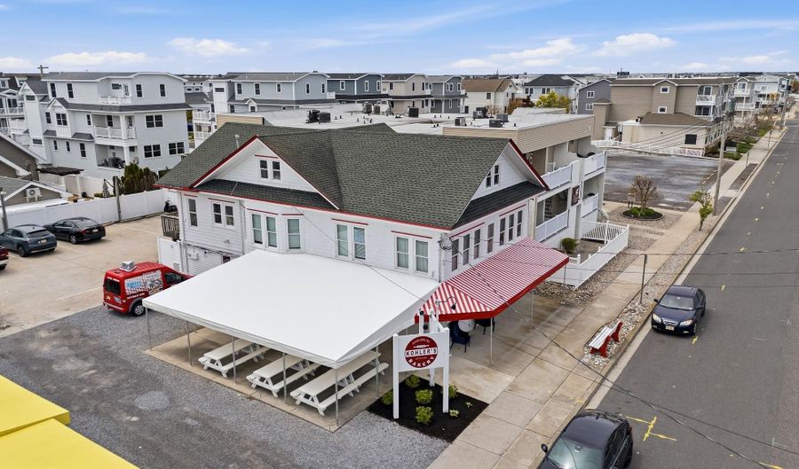 2108 Dune Dr, Avalon, NJ 08202 - 13 Beds, 5 Bath