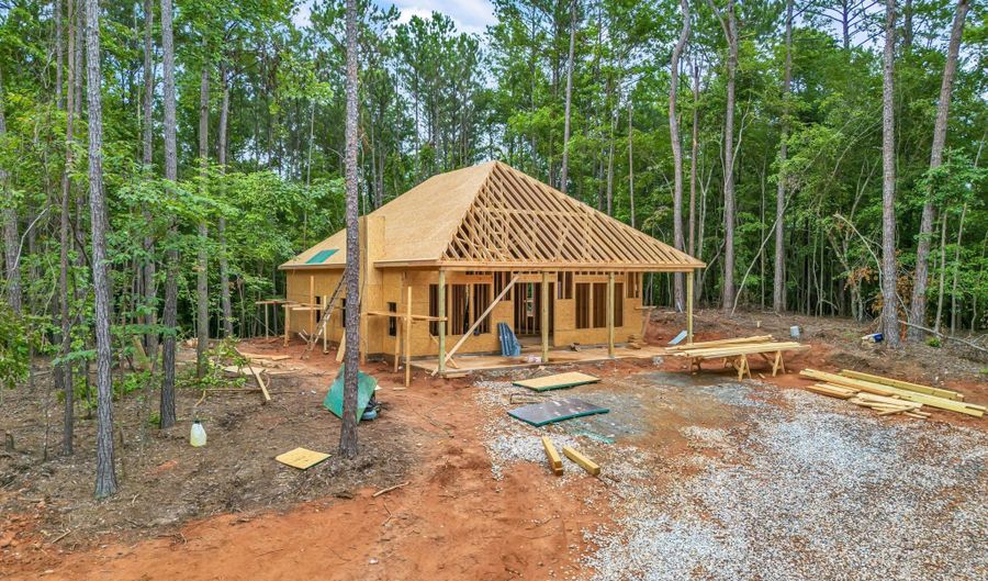 593 Elks Pkwy, Alexander City, AL 35010 - 3 Beds, 2 Bath