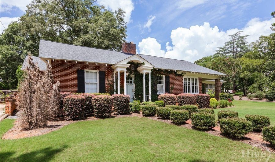 410 Milledge Cir, Athens, GA 30606 - 4 Beds, 5 Bath