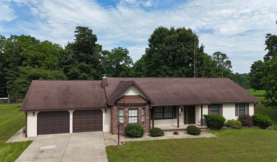 1102 Brown Station Rd, Bedford, IN 47421 - 3 Beds, 2 Bath
