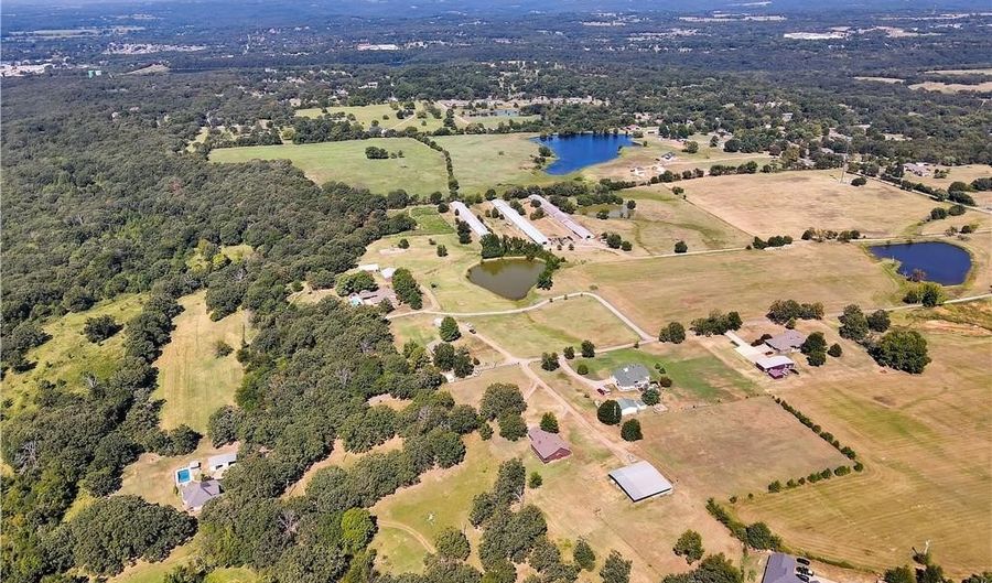 1230 Thomas Hill Dr, Alma, AR 72921 - 3 Beds, 2 Bath