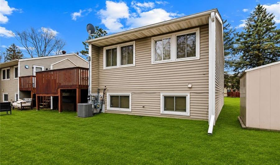 7093 146th St W, Apple Valley, MN 55124 - 2 Beds, 1 Bath