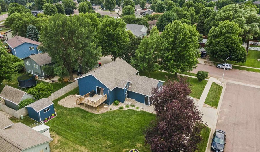 112 W River Oak Ct, Brandon, SD 57005 - 4 Beds, 2 Bath