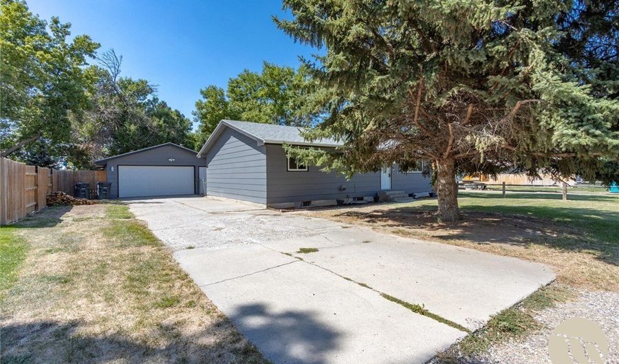 908 Saddle Ln, Billings, MT 59101 - 5 Beds, 2 Bath