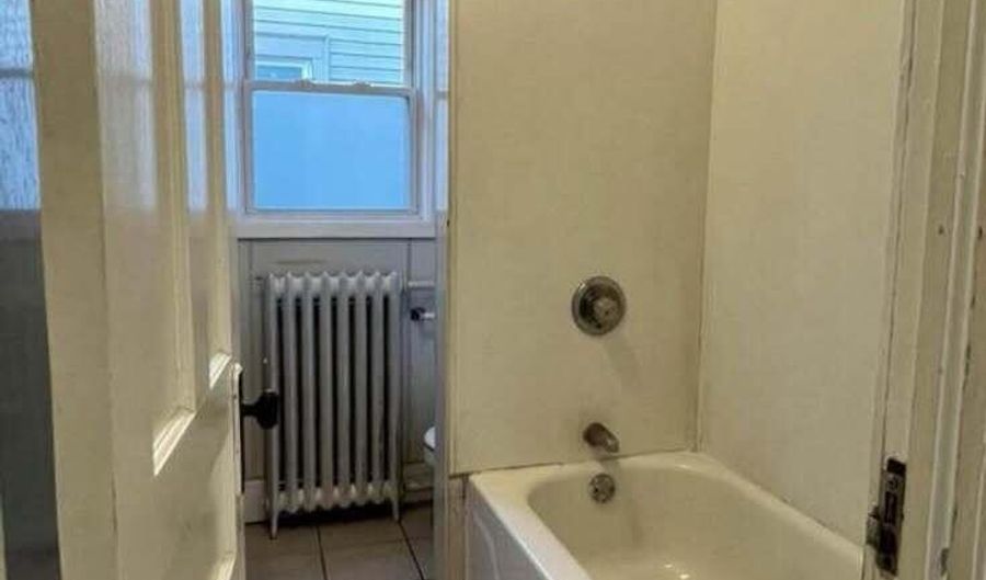 535 Hamilton St, Albany, NY 12203 - 7 Beds, 2 Bath