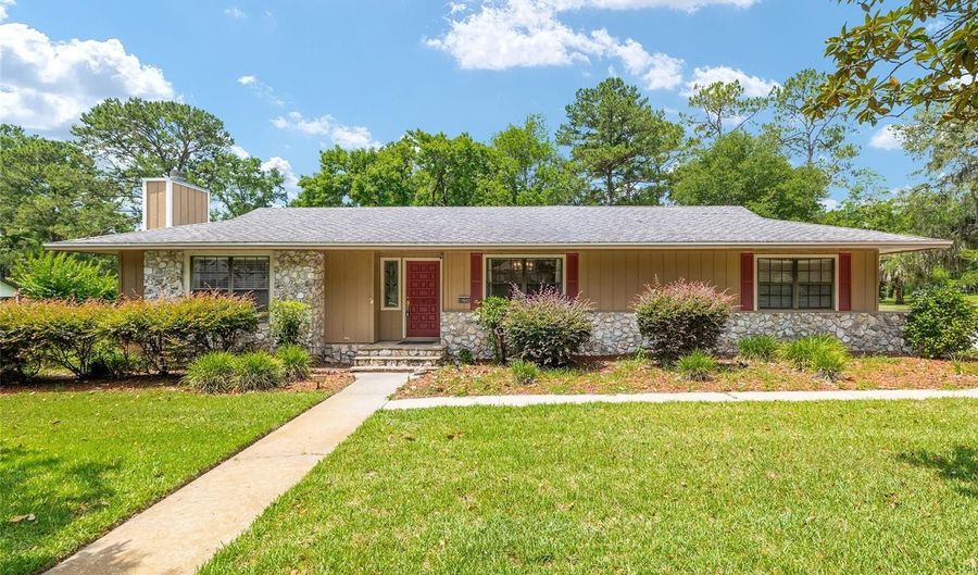 11642 NW 72ND Ter, Alachua, FL 32615 - 3 Beds, 2 Bath