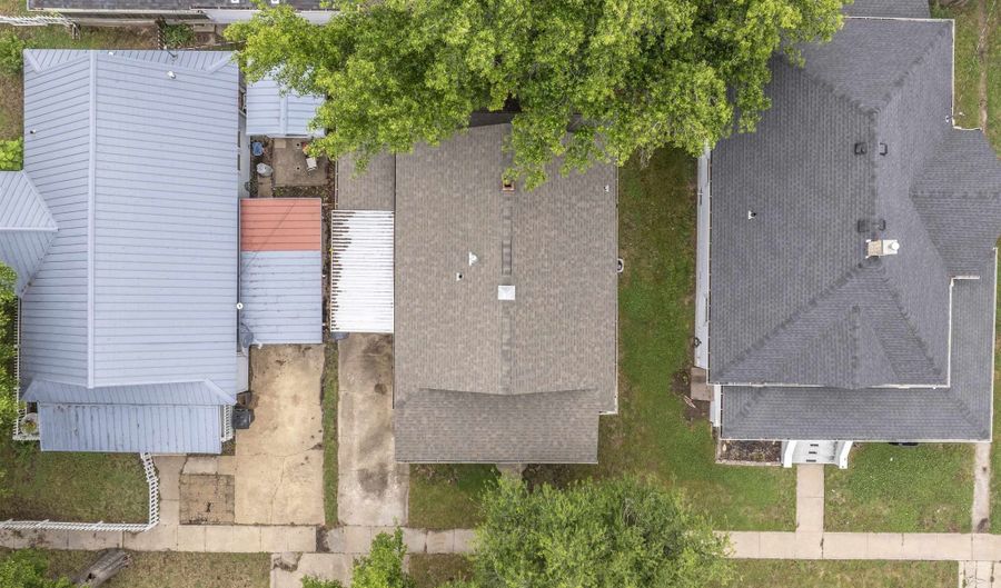 222 N 1st St, Arkansas City, KS 67005 - 2 Beds, 1 Bath