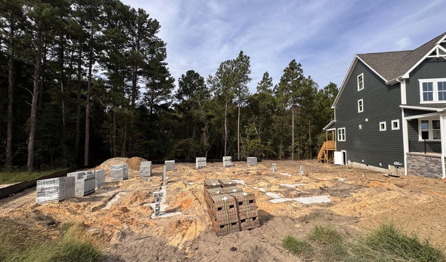 428 Redwater Trl 596, Aberdeen, NC 28315 - 4 Beds, 3 Bath