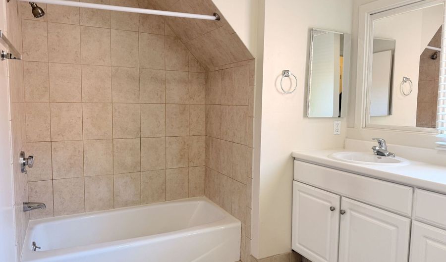 118 Montoya Dr 118, Branford, CT 06405 - 1 Beds, 1 Bath