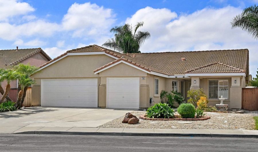 250 Del Mesa Ct, Oceanside, CA 92058 - 3 Beds, 2 Bath