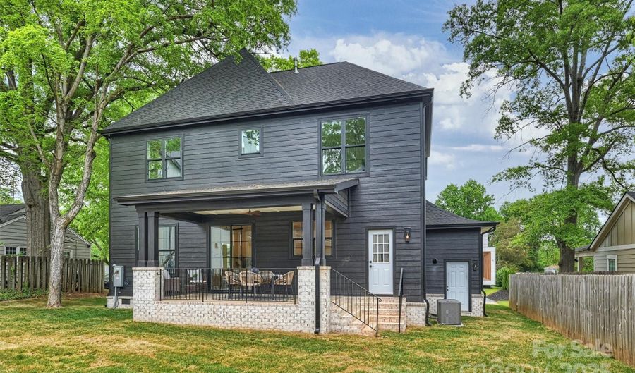 910 Everett Pl, Charlotte, NC 28205 - 4 Beds, 4 Bath
