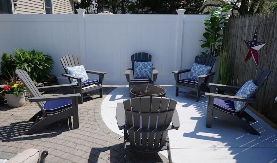639 Redmond Ave, Belmar, NJ 07719 - 2 Beds, 1 Bath