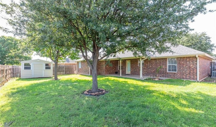 2109 Old Ironsides Rd, Abilene, TX 79601 - 3 Beds, 2 Bath