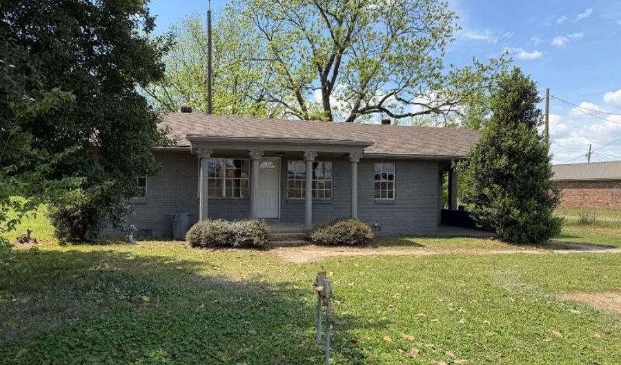 320 S Pontotoc Rd, Bruce, MS 38915 - 3 Beds, 1 Bath