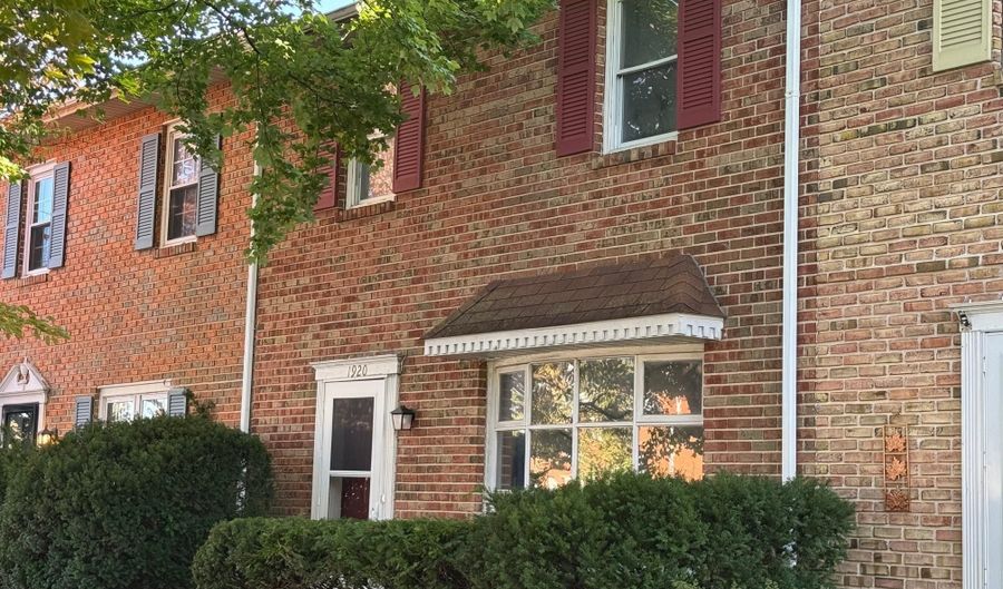 1920 ANDRE Ct, Reading, PA 19610 - 3 Beds, 3 Bath