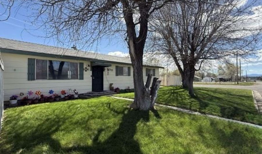 900 Bonner St, Alturas, CA 96101 - 3 Beds, 2 Bath