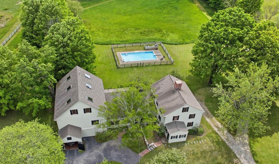 5 Old Manchester Rd, Amherst, NH 03031 - 4 Beds, 5 Bath