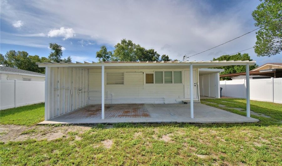 105 ROSE St, Auburndale, FL 33823 - 2 Beds, 1 Bath