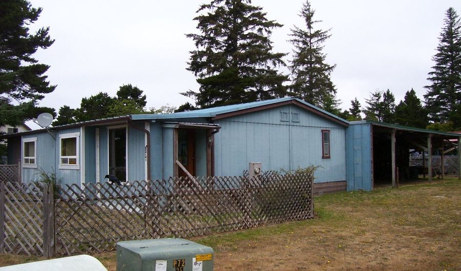 870 11TH St SE, Bandon, OR 97411 - 2 Beds, 1 Bath