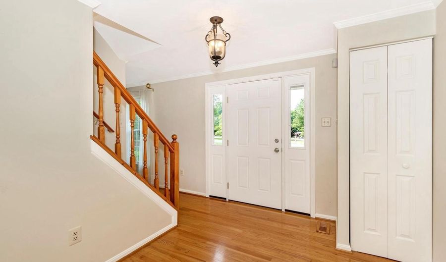 5914 LAWRENCE Ct, Adamstown, MD 21710 - 4 Beds, 3 Bath