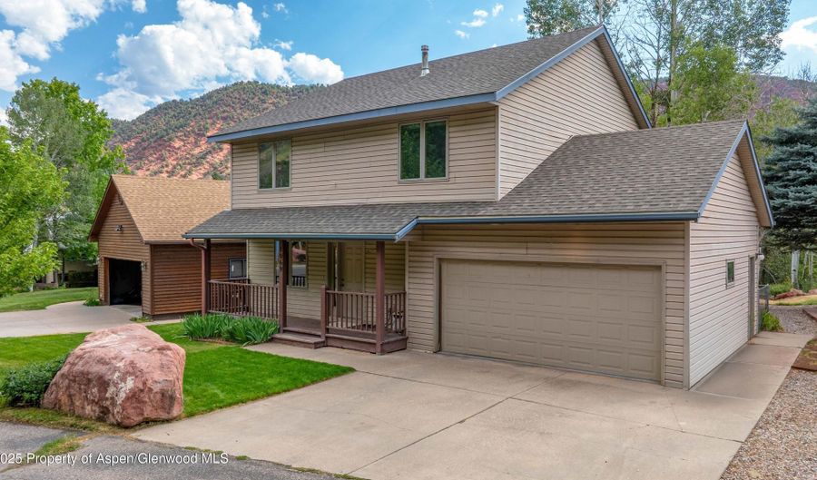 1069 Park West Dr, Glenwood Springs, CO 81601 - 4 Beds, 4 Bath