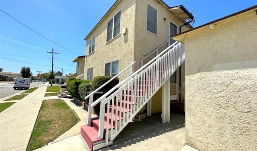 12329 W Cedar, Hawthorne, CA 90250 - 0 Beds, 1 Bath