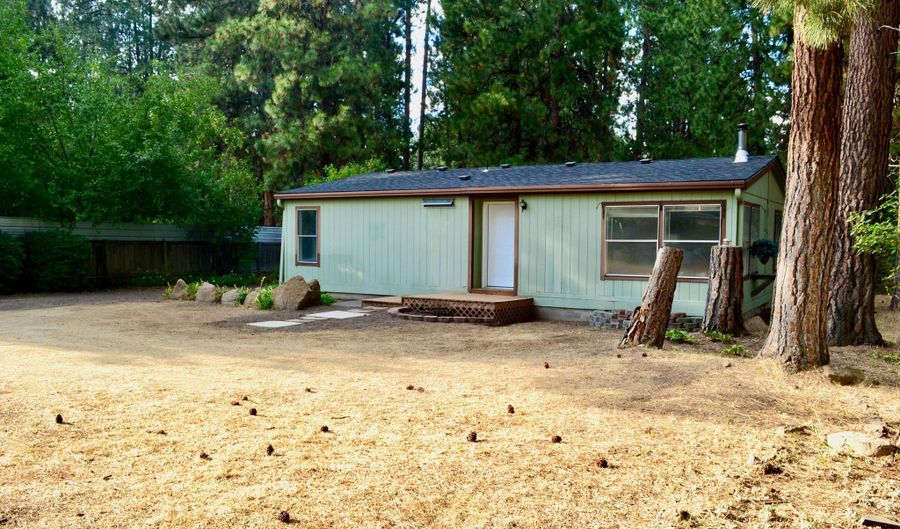 19124 River Woods Dr, Bend, OR 97702 - 2 Beds, 2 Bath