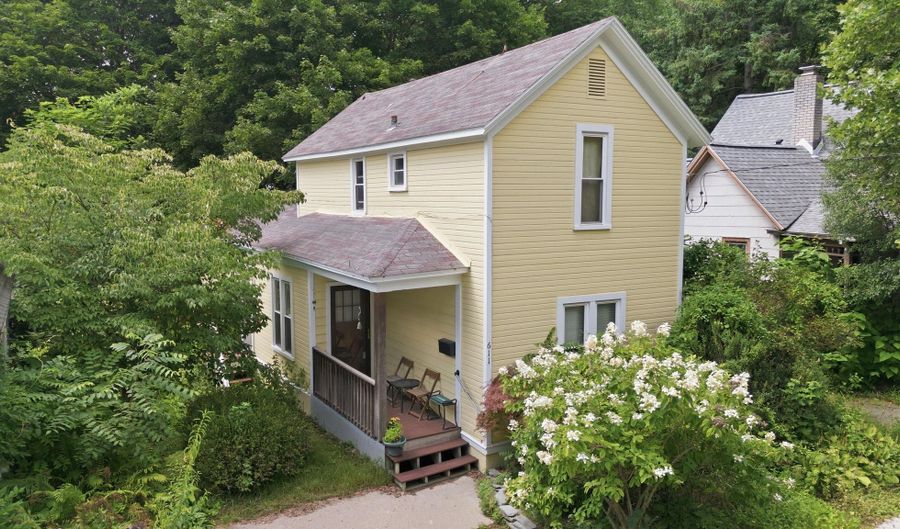 611 Miner St, Ann Arbor, MI 48103 - 4 Beds, 2 Bath