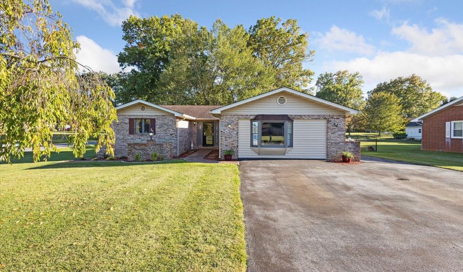 876 NE Edgemont N St, Abingdon, VA 24210 - 3 Beds, 2 Bath