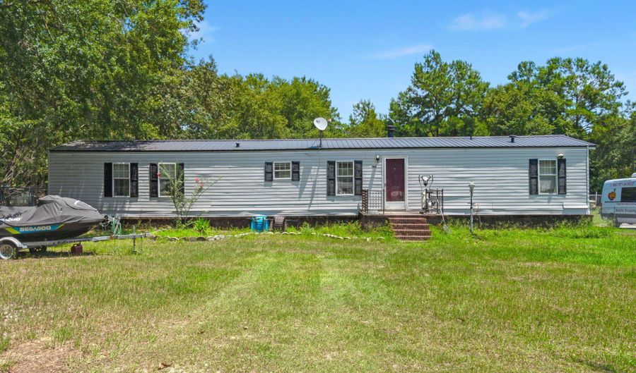 262 Albacore Rd, Bonneau, SC 29431 - 3 Beds, 2 Bath