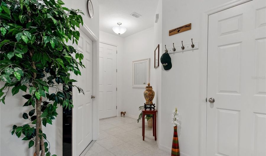 6354 CAMINO Dr, Apollo Beach, FL 33572 - 3 Beds, 3 Bath