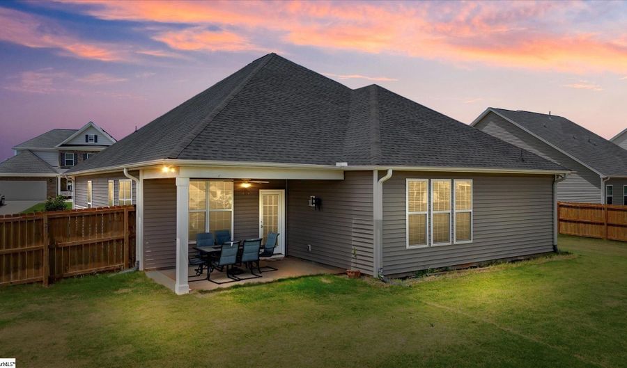 315 Valley Oak Dr, Belton, SC 29627 - 4 Beds, 3 Bath