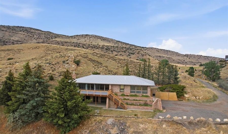 277 Southfork Rd, Cody, WY 82414 - 3 Beds, 3 Bath