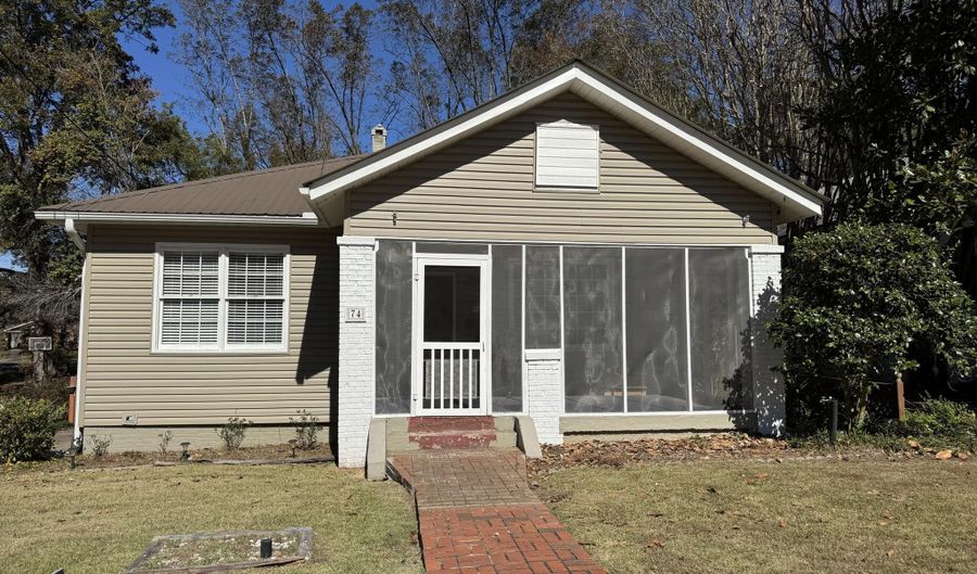 74 Lafayette St, Alexander City, AL 35010 - 3 Beds, 2 Bath