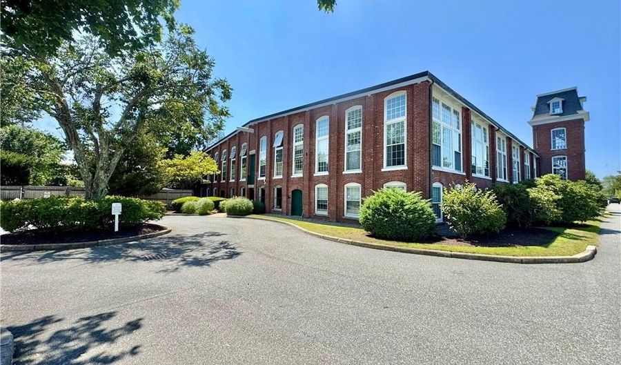 40 Web Ave 202, North Kingstown, RI 02852 - 2 Beds, 2 Bath