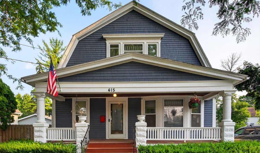 415 E SPRING St, Appleton, WI 54911 - 3 Beds, 2 Bath