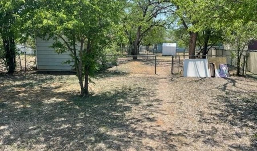 1726 Marshall St, Abilene, TX 79605 - 2 Beds, 1 Bath