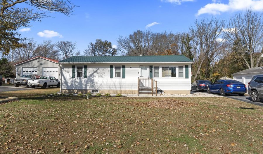 67 BEECHWOOD Ave, Dover, DE 19901 - 2 Beds, 2 Bath