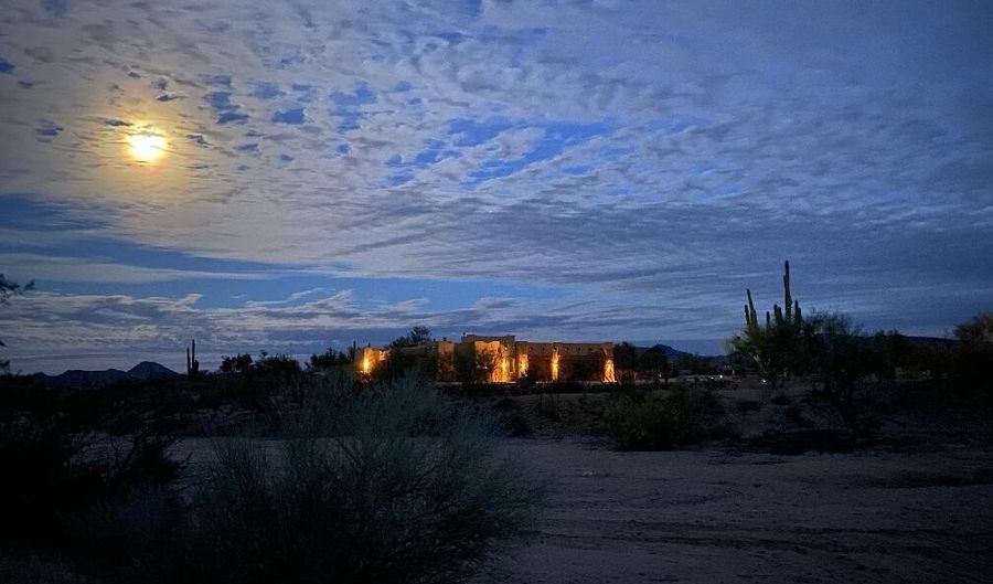 37646 N Dream St, Carefree, AZ 85377 - 4 Beds, 3 Bath
