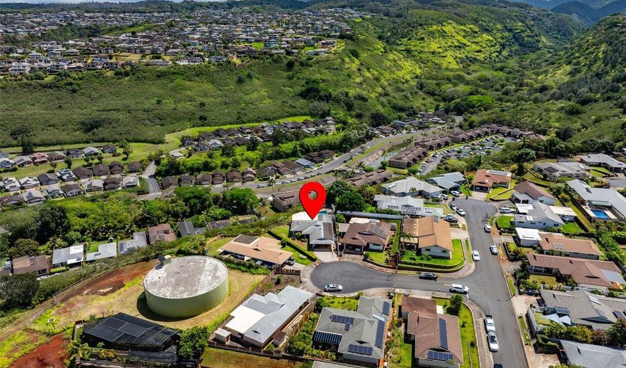 98-042 Puaalii Way, Aiea, HI 96701 - 4 Beds, 2 Bath