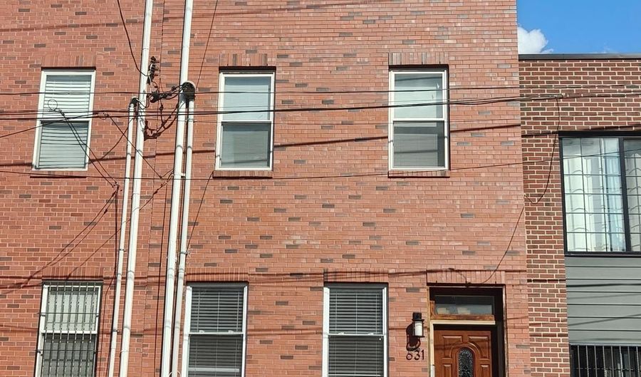 631 N 11TH St 1F, Philadelphia, PA 19123 - 0 Beds, 1 Bath