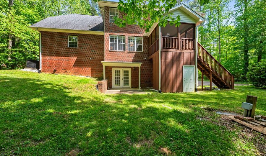 430 Smith Level Rd, Chapel Hill, NC 27516 - 5 Beds, 5 Bath